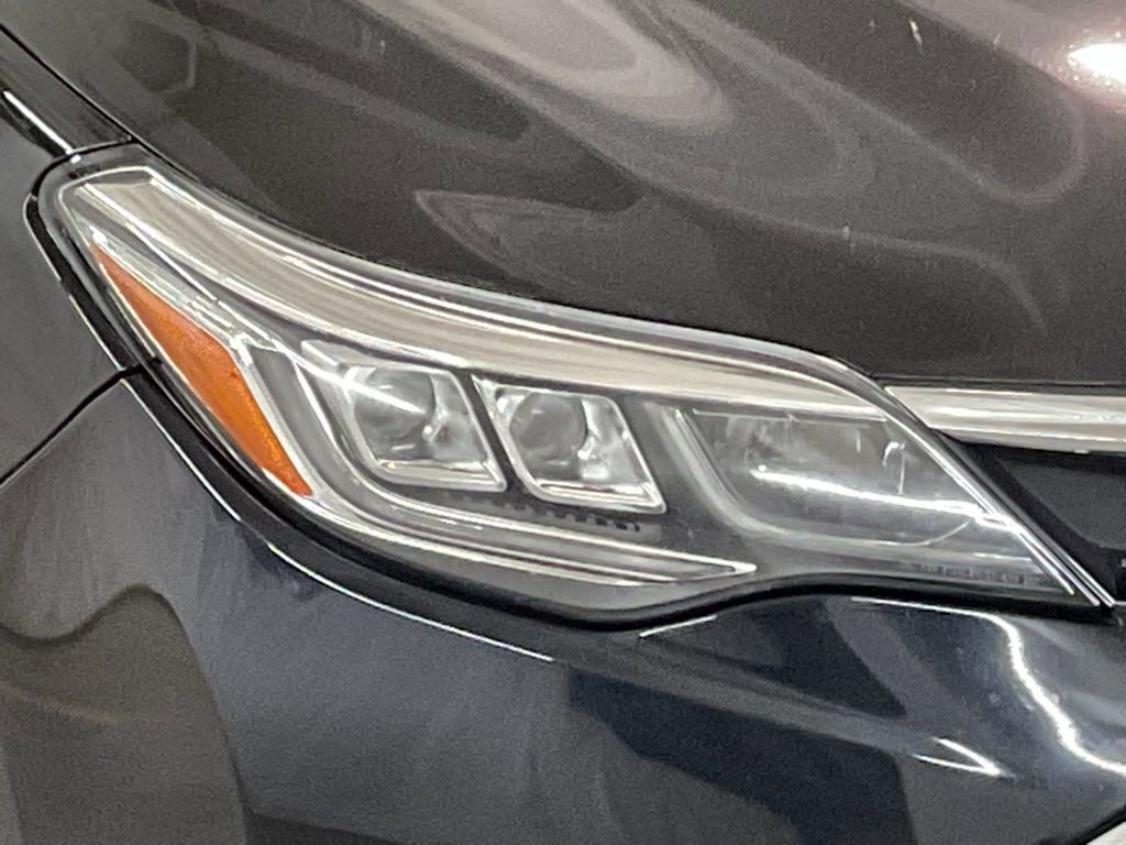 Used 2018 Toyota Avalon Touring image 28