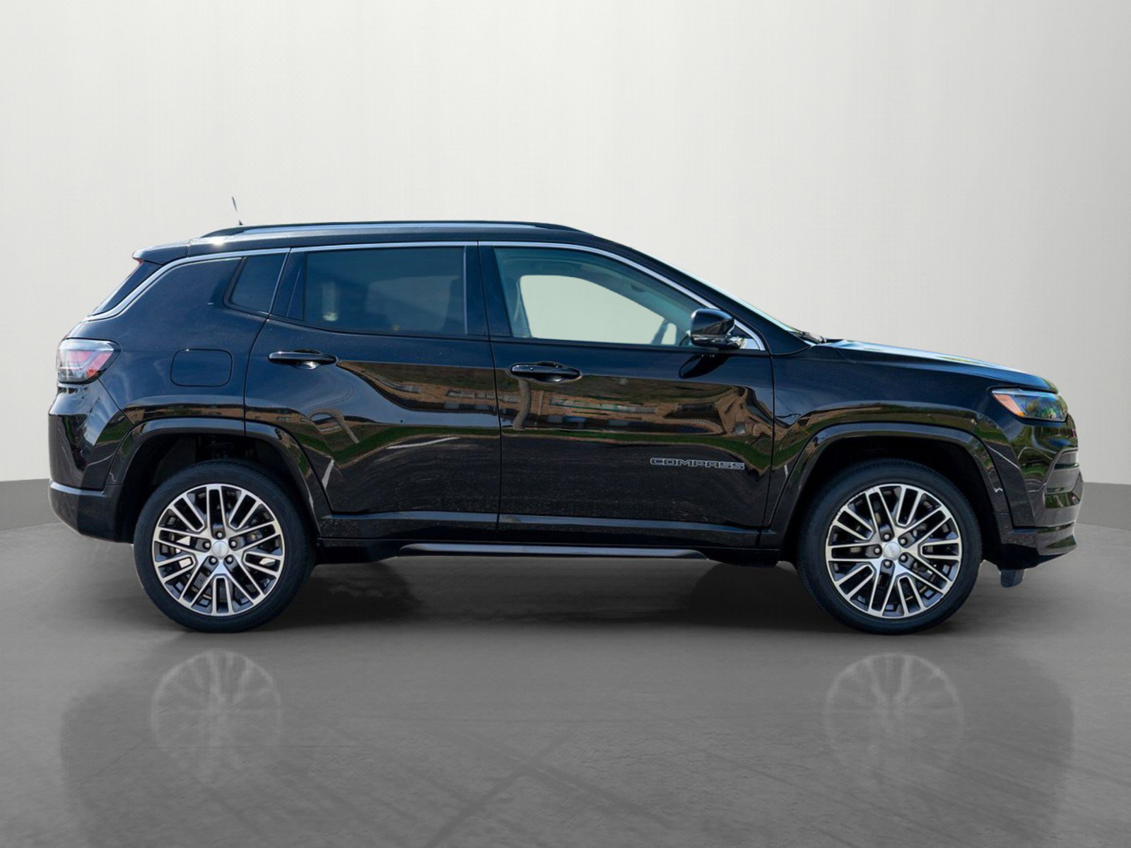 Used 2022 Jeep Compass Limited w/ Elite Group AWD/4WD image 8