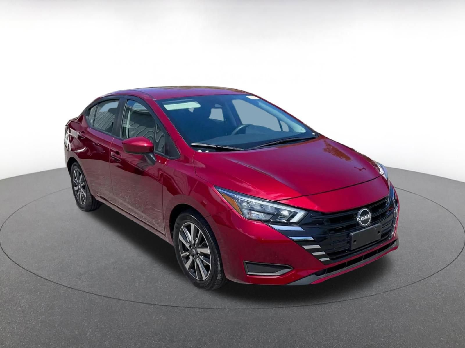 Used 2025 Nissan Versa SV FWD image 2