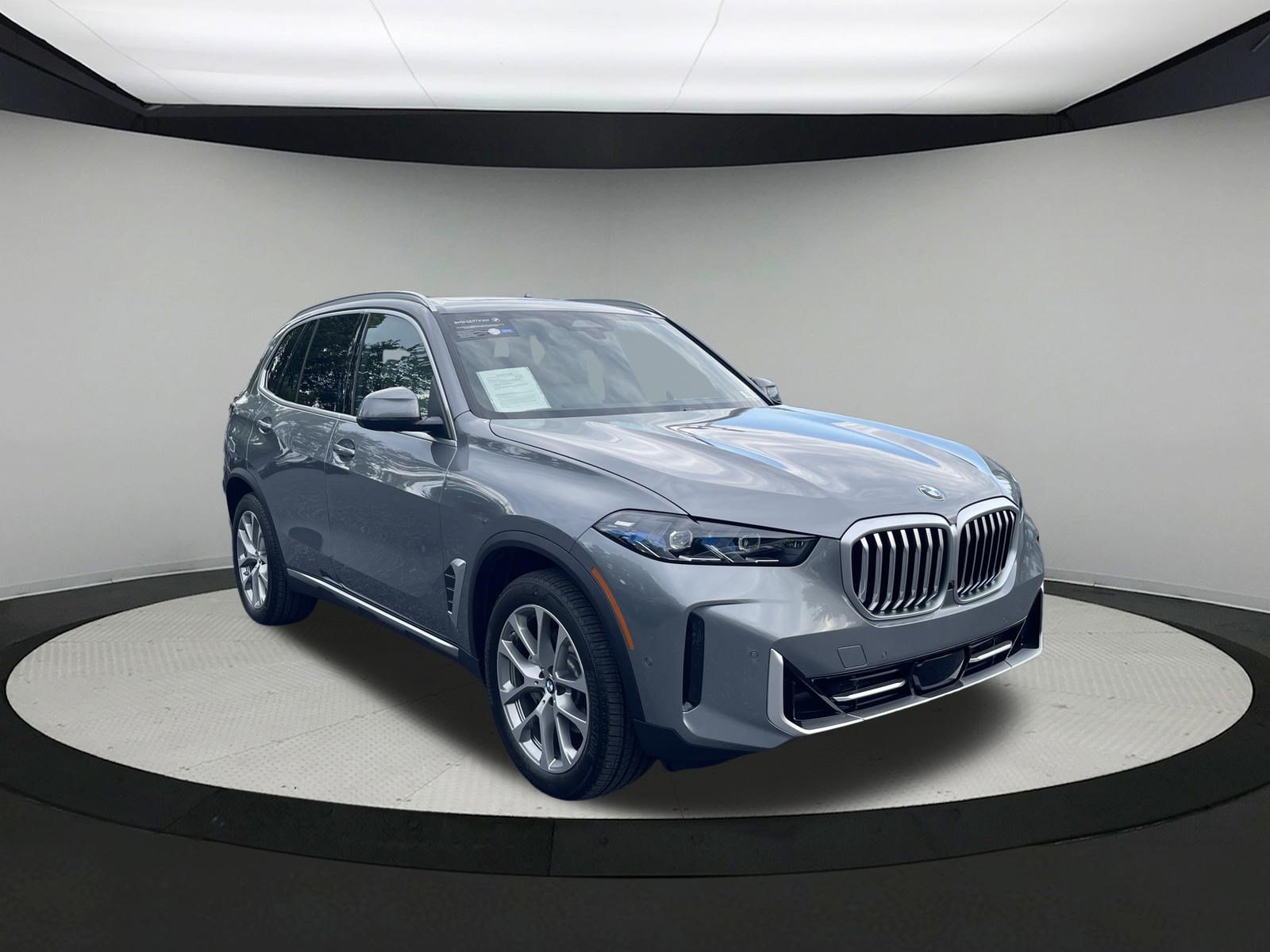 Certified 2025 BMW X5 xDrive40i w/ Climate Comfort Package AWD/4WD image 3