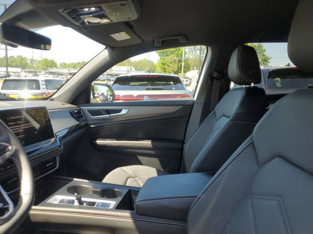 Certified 2025 Volkswagen Atlas Cross Sport SE image 17