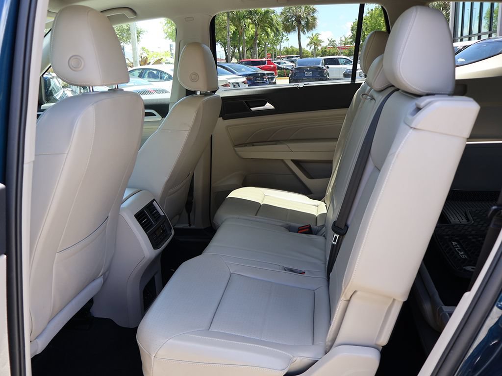 Used 2022 Volkswagen Atlas SE w/ Panoramic Sunroof Package FWD image 35
