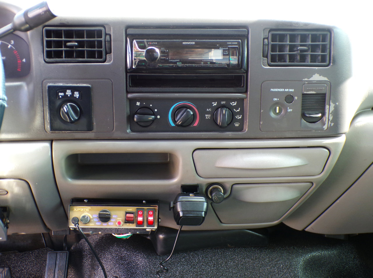 Used 1999 Ford F250 Lariat image 12