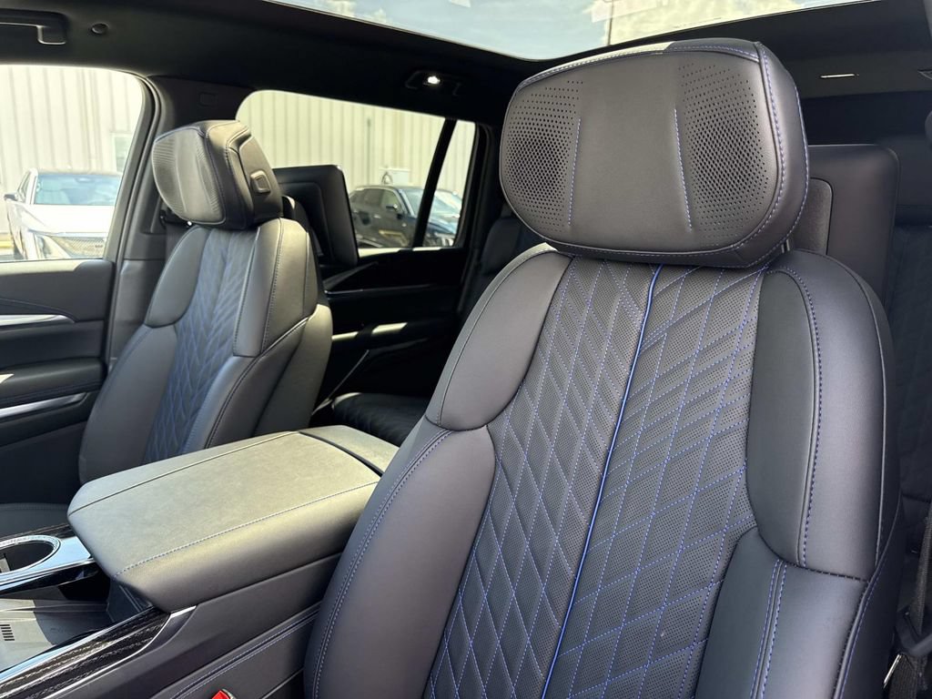 New 2026 Cadillac Escalade IQL Luxury w/ LPO, Radiant Package AWD/4WD image 24
