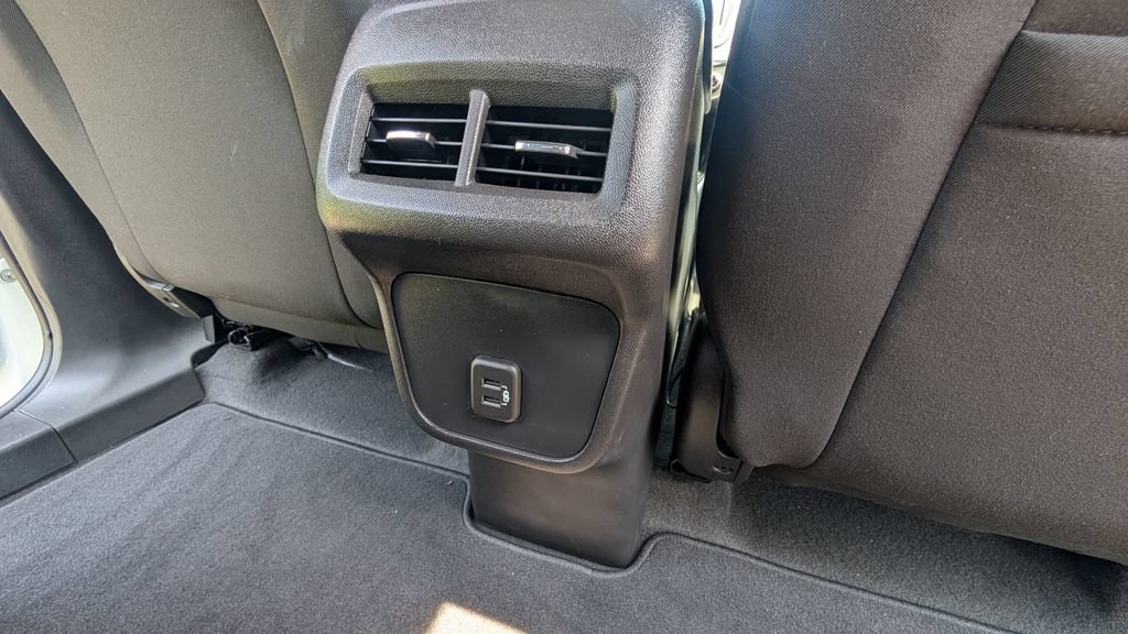Used 2024 Chevrolet Equinox LT AWD/4WD image 16