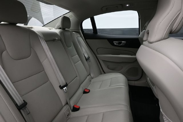 Used 2023 Volvo S60 B5 Ultimate w/ Protection Package Premier FWD image 31
