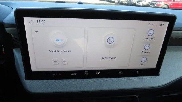 New 2026 Ford Maverick XLT image 10