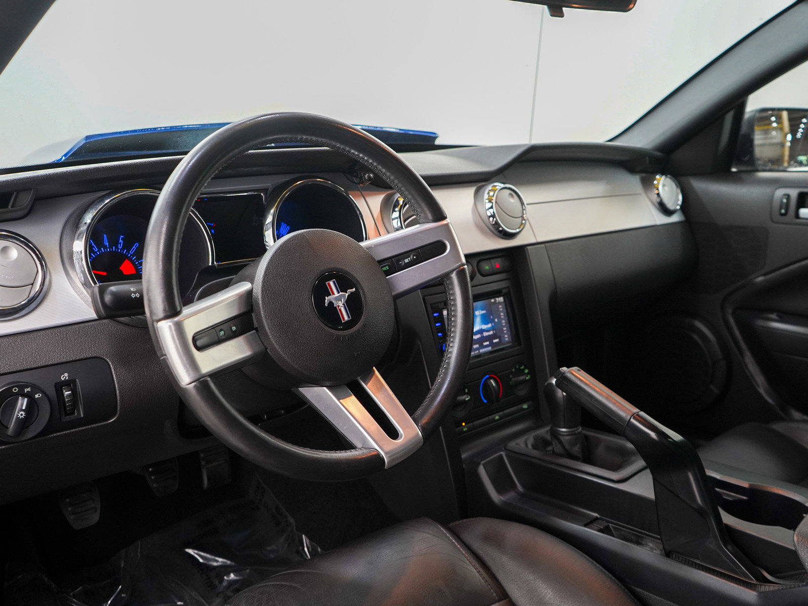 Used 2005 Ford Mustang GT Premium RWD image 18