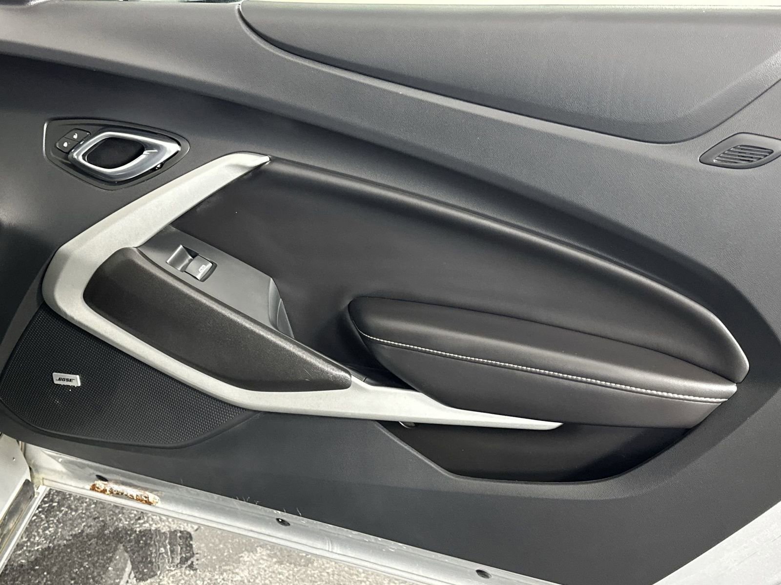 Used 2018 Chevrolet Camaro LT image 32