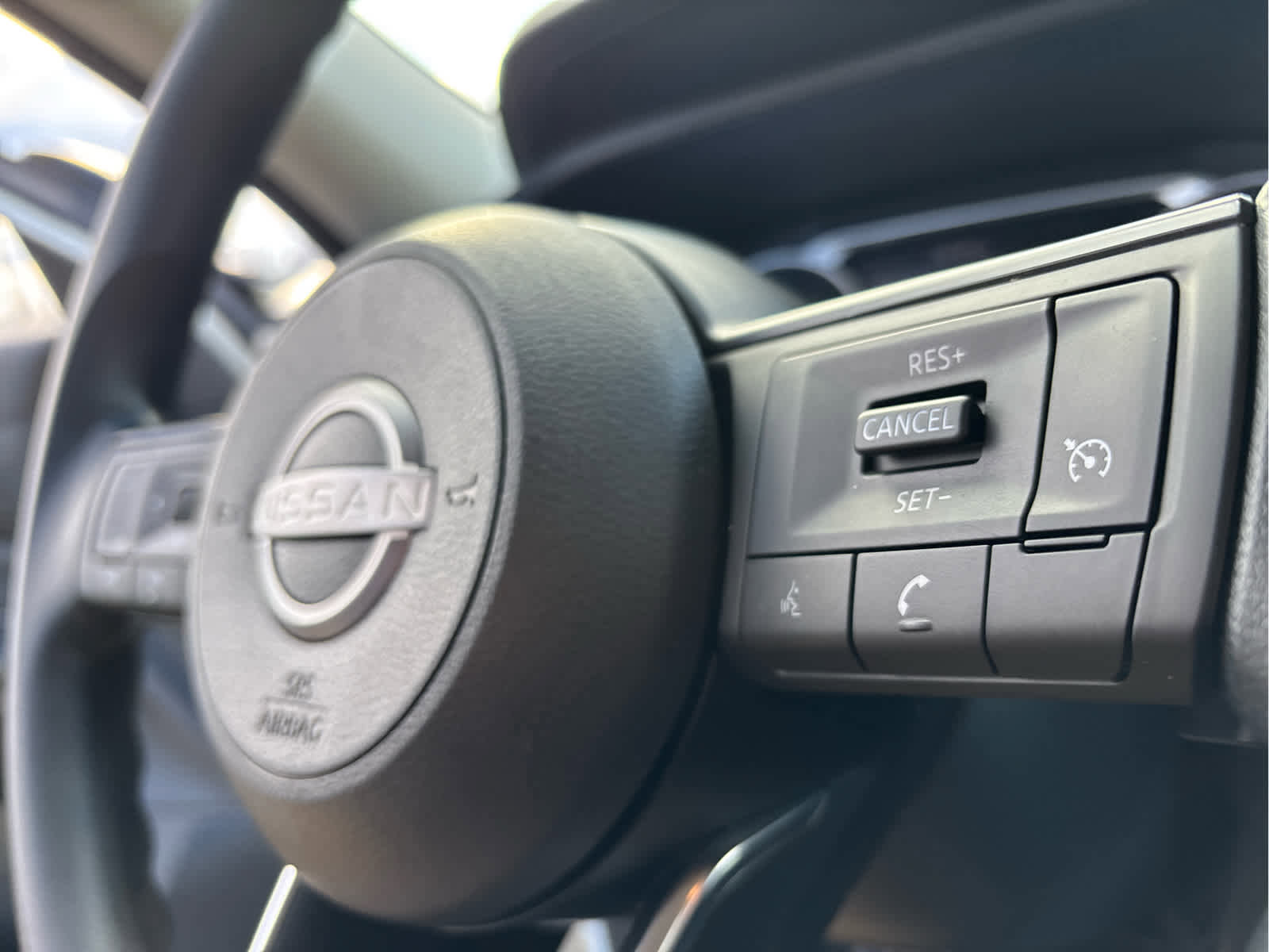 Used 2023 Nissan Pathfinder S AWD/4WD image 11