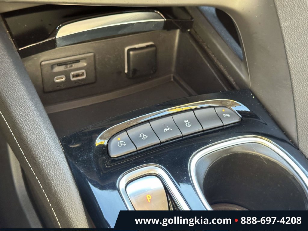Used 2021 Buick Envision Essence w/ Technology Package I AWD/4WD image 29