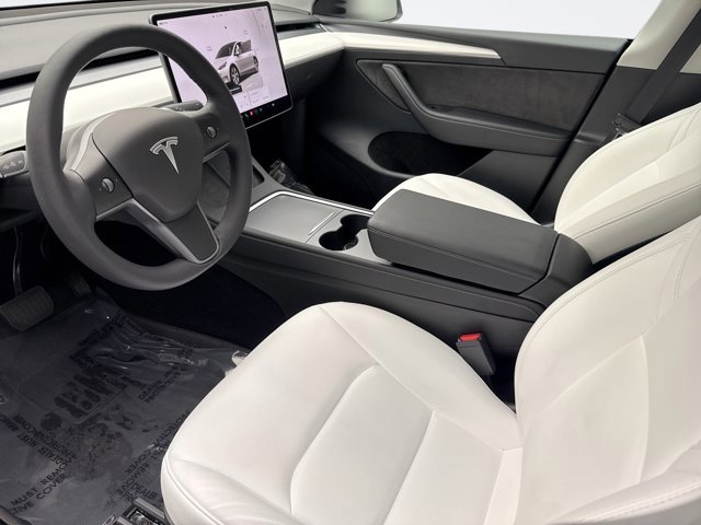 Used 2023 Tesla Model Y Long Range image 10