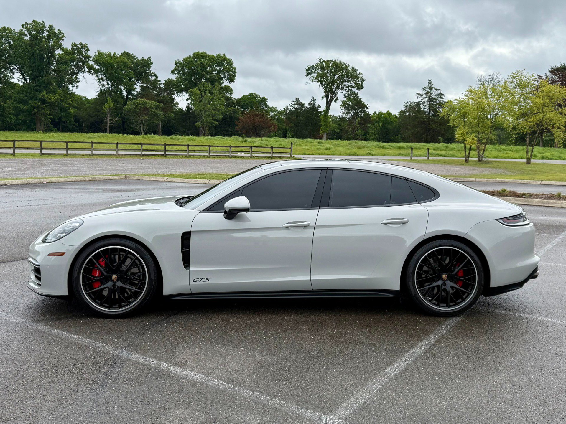 Used 2022 Porsche Panamera GTS w/ Premium Package AWD/4WD image 7