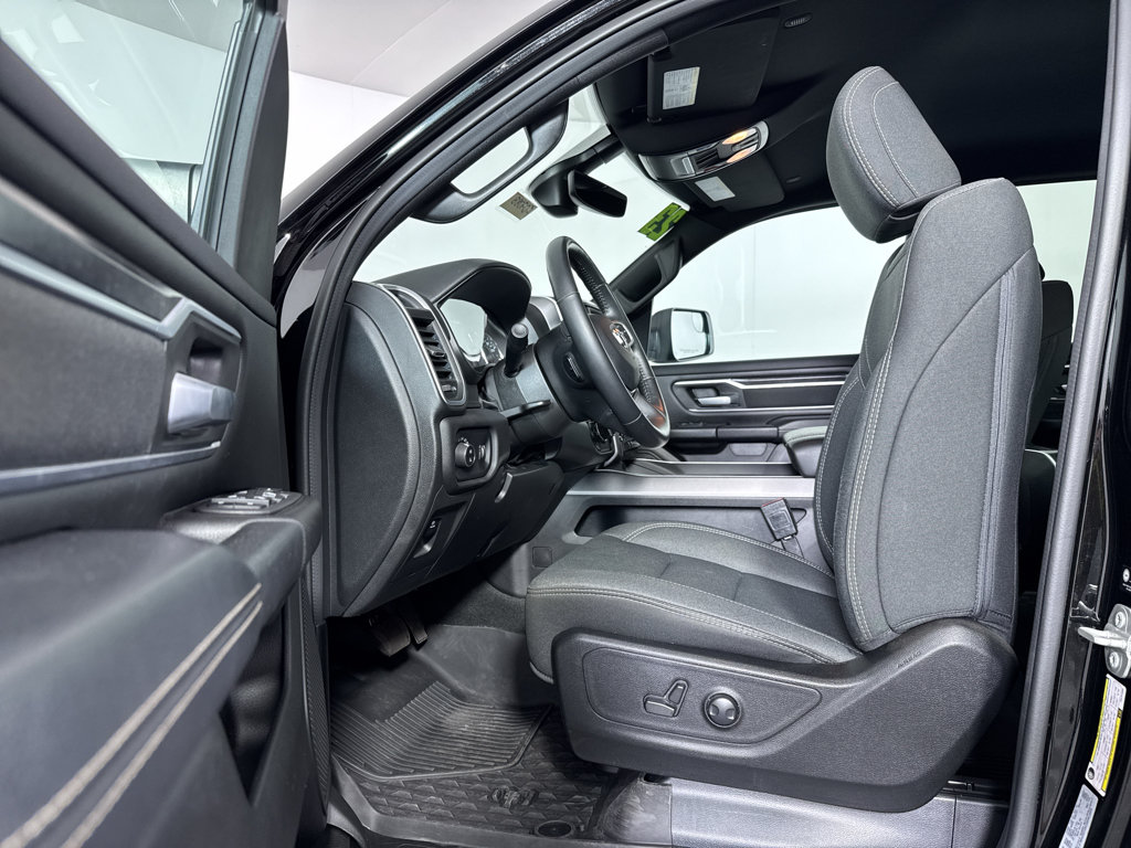 Used 2023 RAM 1500 Big Horn AWD/4WD image 7