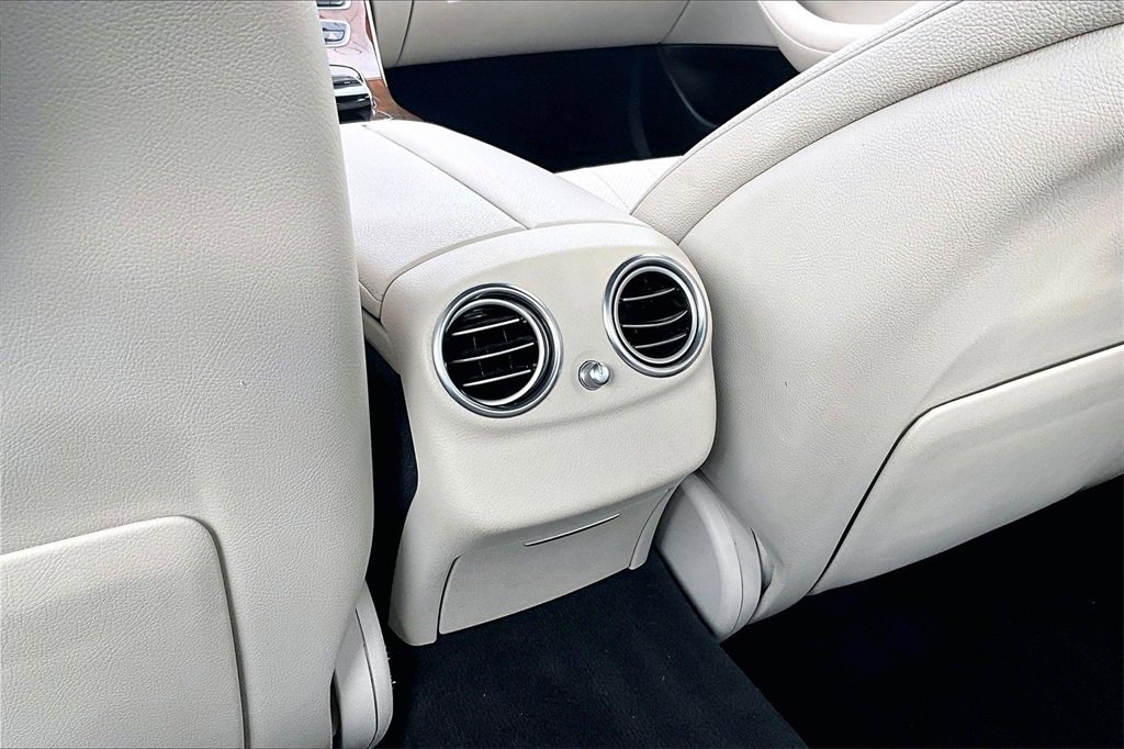 Used 2020 Mercedes-Benz E 350 4MATIC Sedan image 31