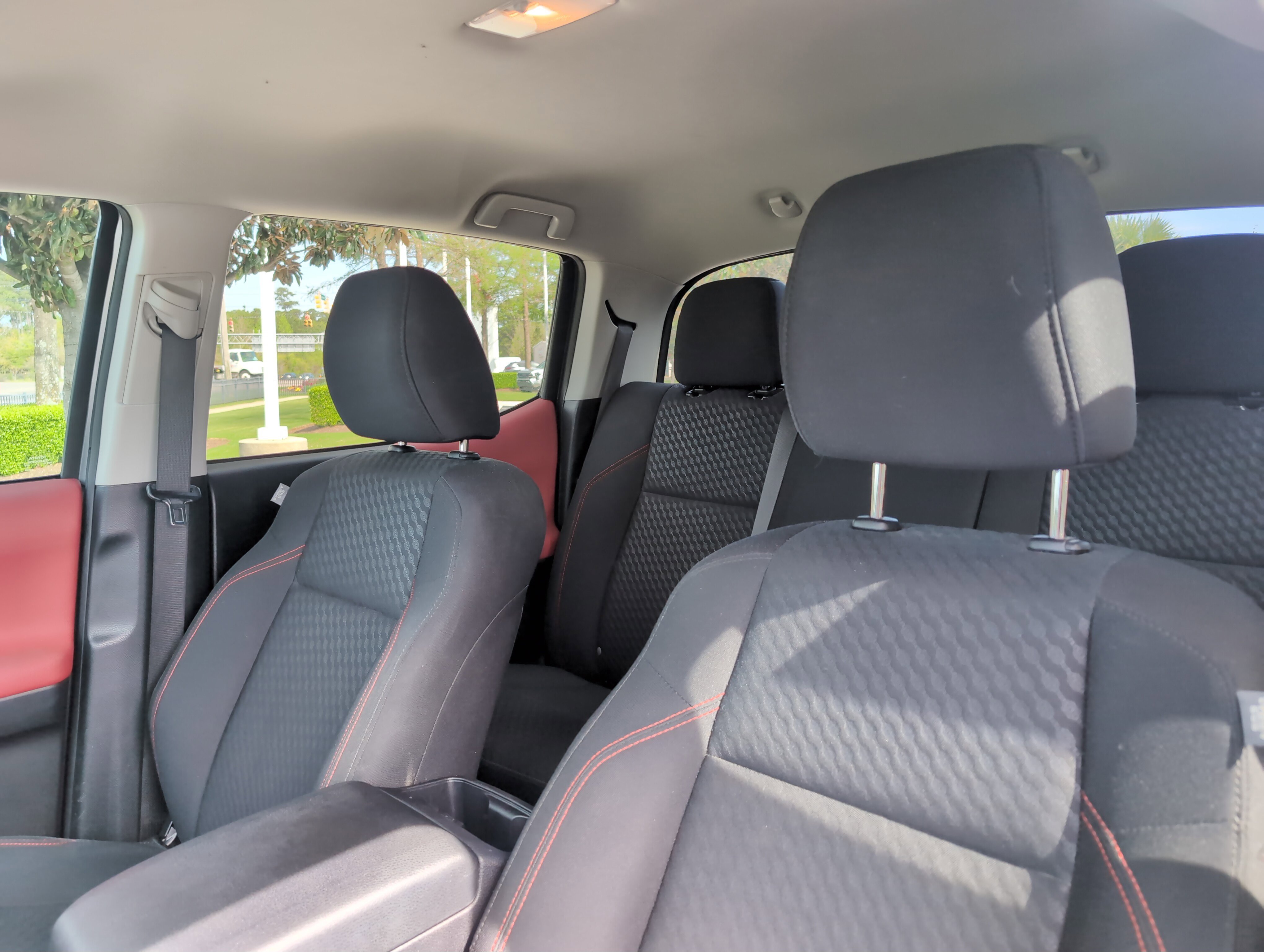Certified 2023 Toyota Tacoma SR5 AWD/4WD image 38