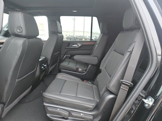 New 2026 GMC Yukon Denali w/ Sun & Power Step Package image 17