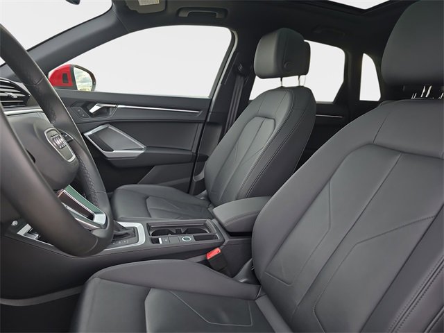 Certified 2025 Audi Q3 2.0T Premium Plus w/ Premium Plus Package image 18