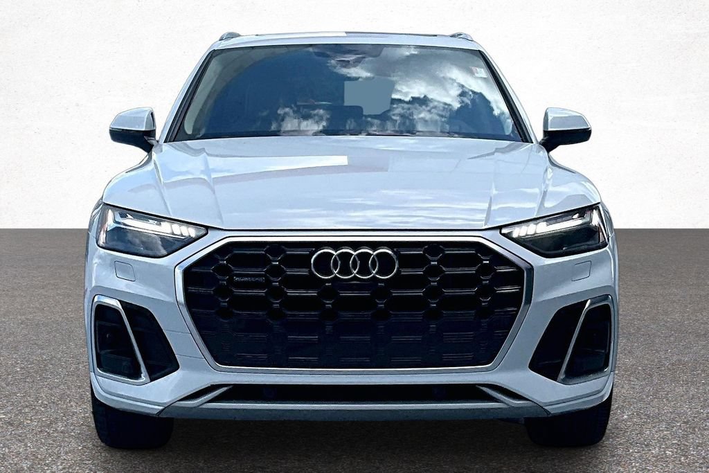 Used 2021 Audi Q5 e Prestige w/ Prestige Package AWD/4WD image 3