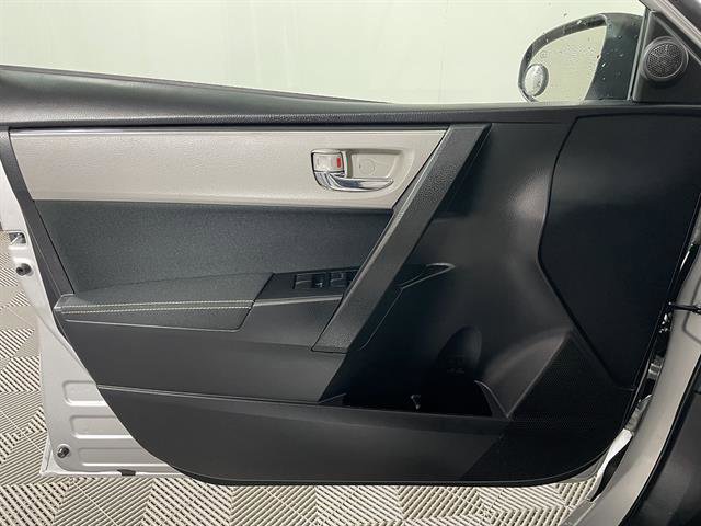 Used 2019 Toyota Corolla LE w/ Carpet Mat Package (TMS) FWD image 19