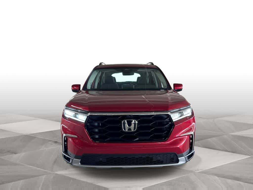 Used 2025 Honda Pilot Elite image 3