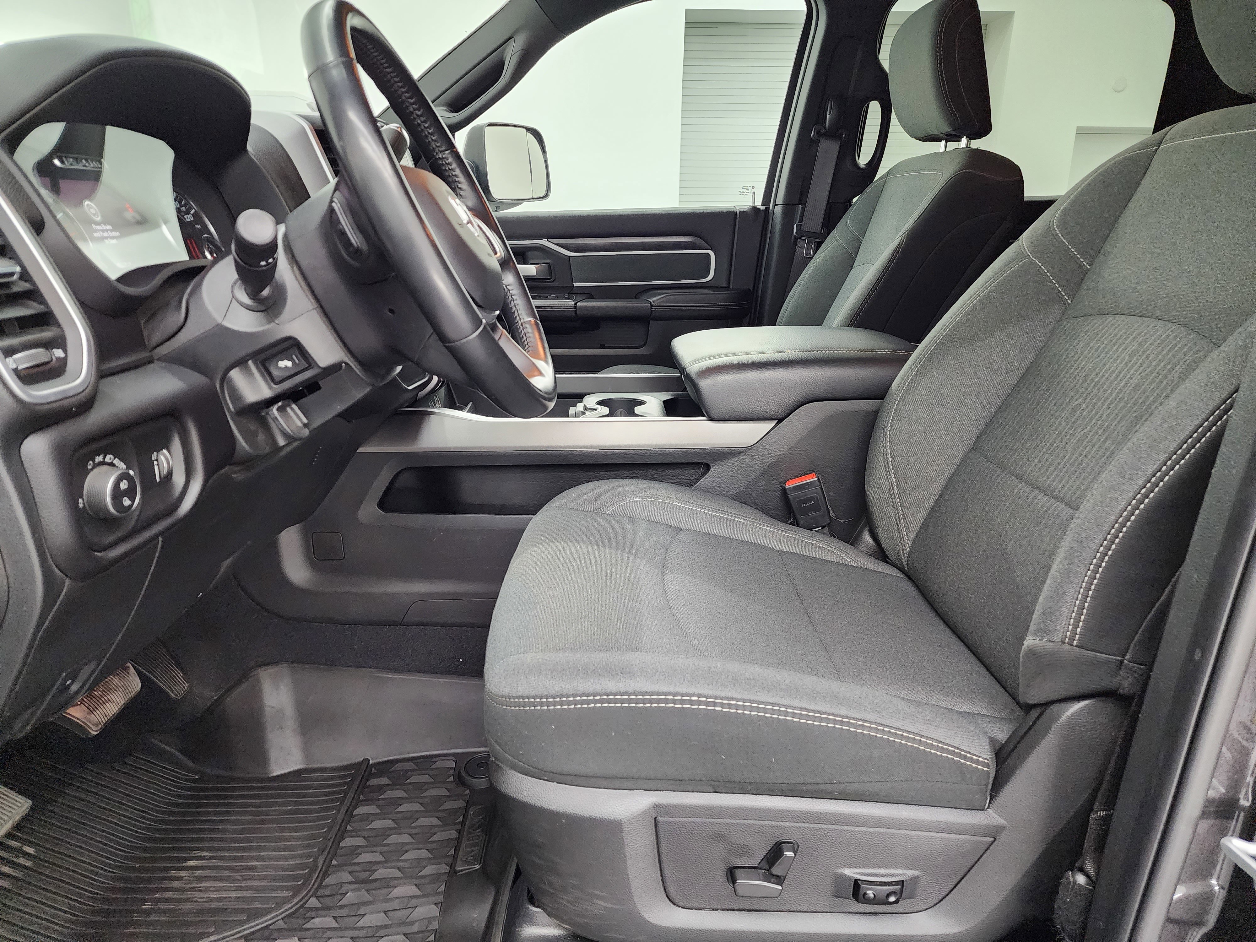 Used 2021 RAM 2500 Big Horn w/ Level B Equipment Group AWD/4WD image 8