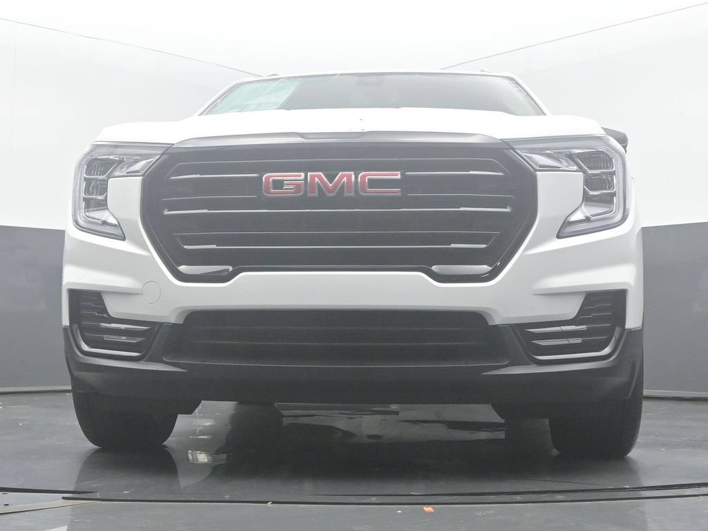 Used 2024 GMC Terrain SLE w/ Driver Convenience Package FWD image 44