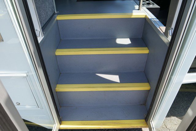 Used 2017 Ford F550 2WD Regular Cab Super Duty image 48