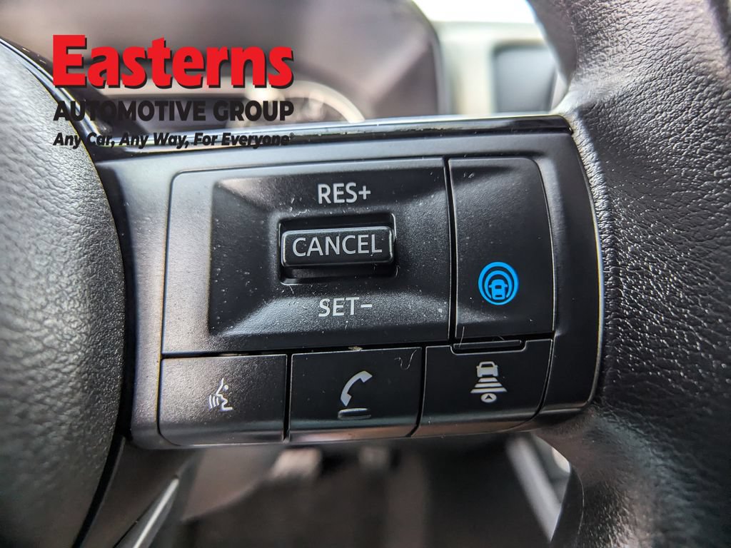 Used 2023 Nissan Rogue SV AWD/4WD image 28