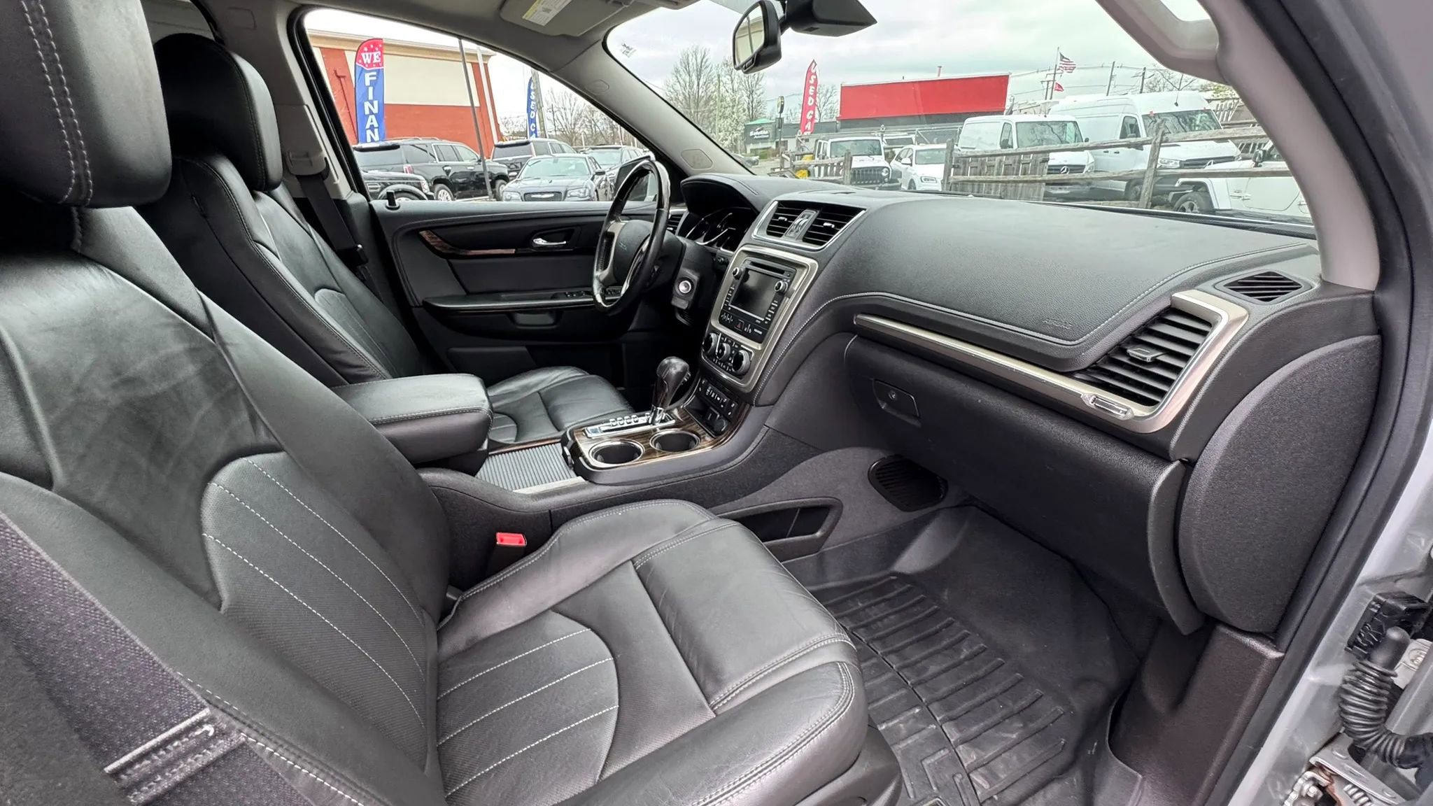 Used 2015 GMC Acadia Denali image 30