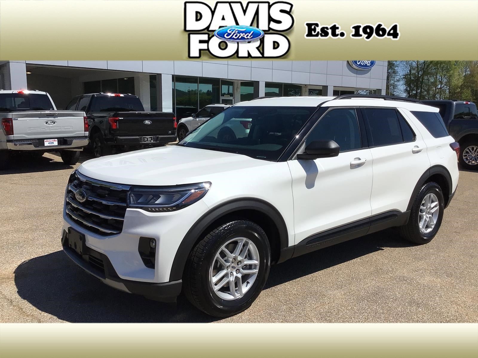 New 2026 Ford Explorer Active image 1