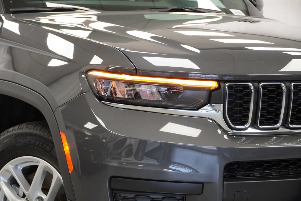 Certified 2025 Jeep Grand Cherokee L Laredo AWD/4WD image 5