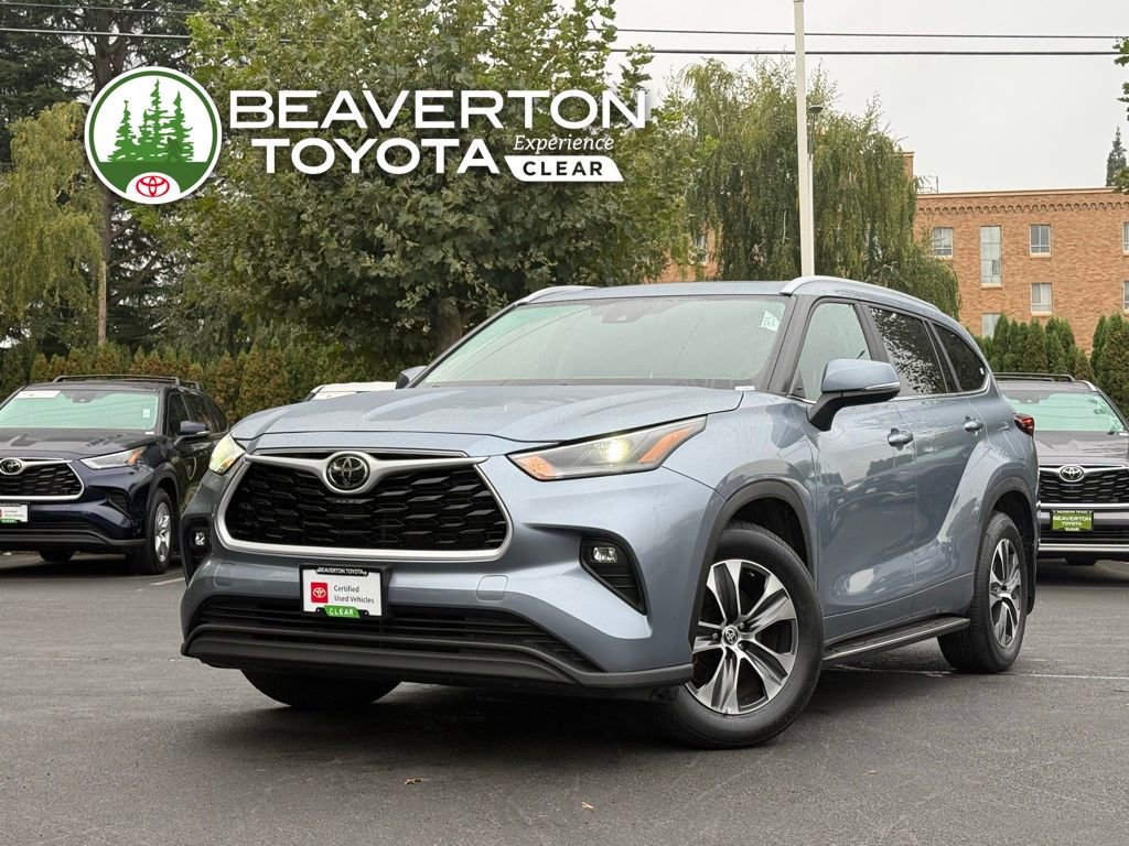 Used 2024 Toyota Highlander XLE