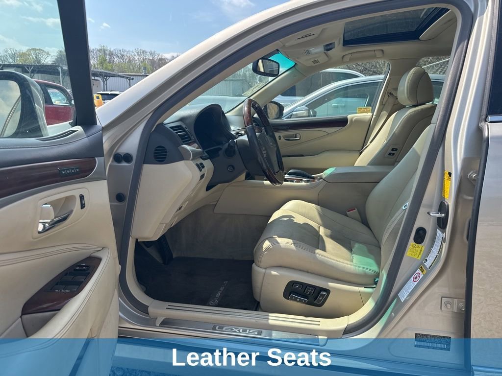 Used 2015 Lexus LS 460 w/ Comfort Package RWD image 13