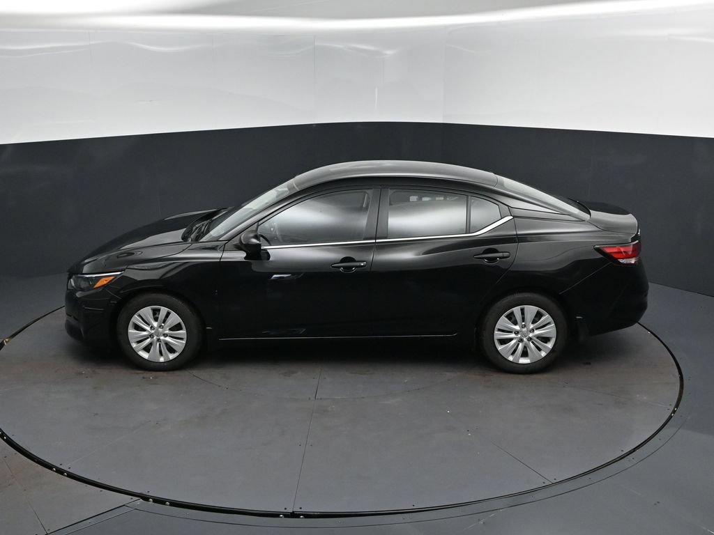 Used 2025 Nissan Sentra S FWD image 32