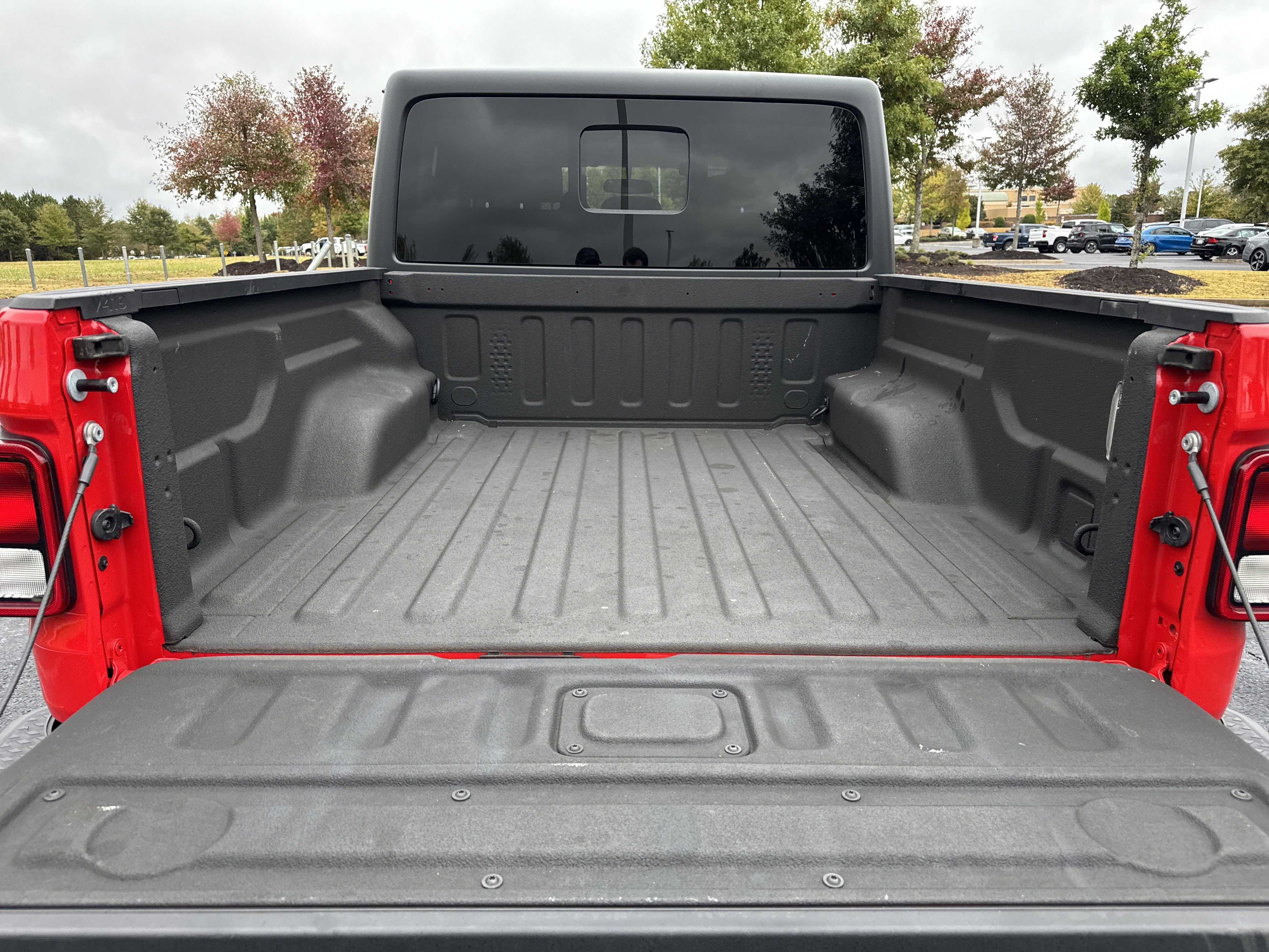 Used 2023 Jeep Gladiator Sport image 29