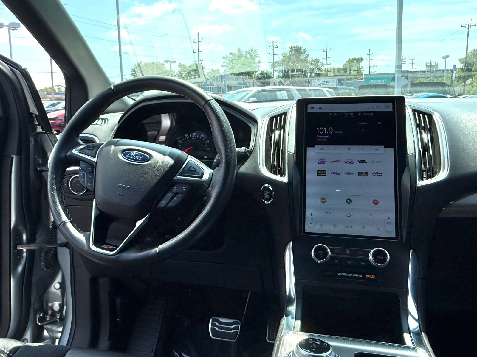 Used 2024 Ford Edge ST image 21