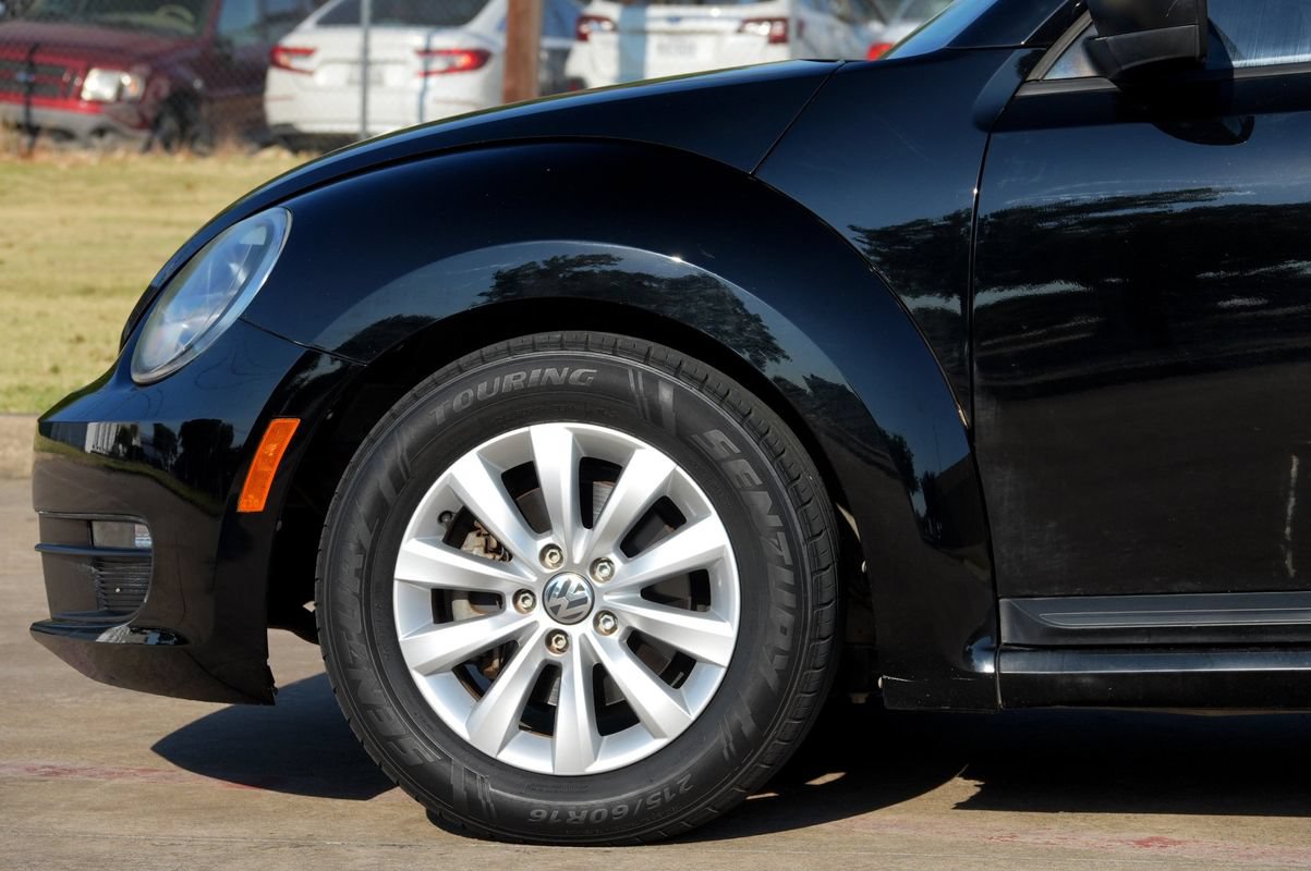 Used 2013 Volkswagen Beetle 2.5 FWD image 22