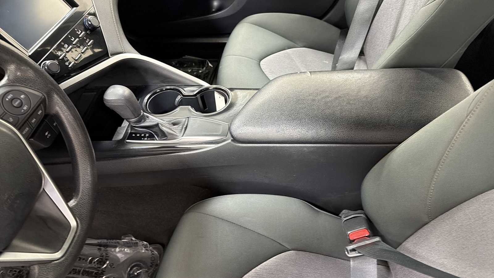 Certified 2018 Toyota Camry LE image 22