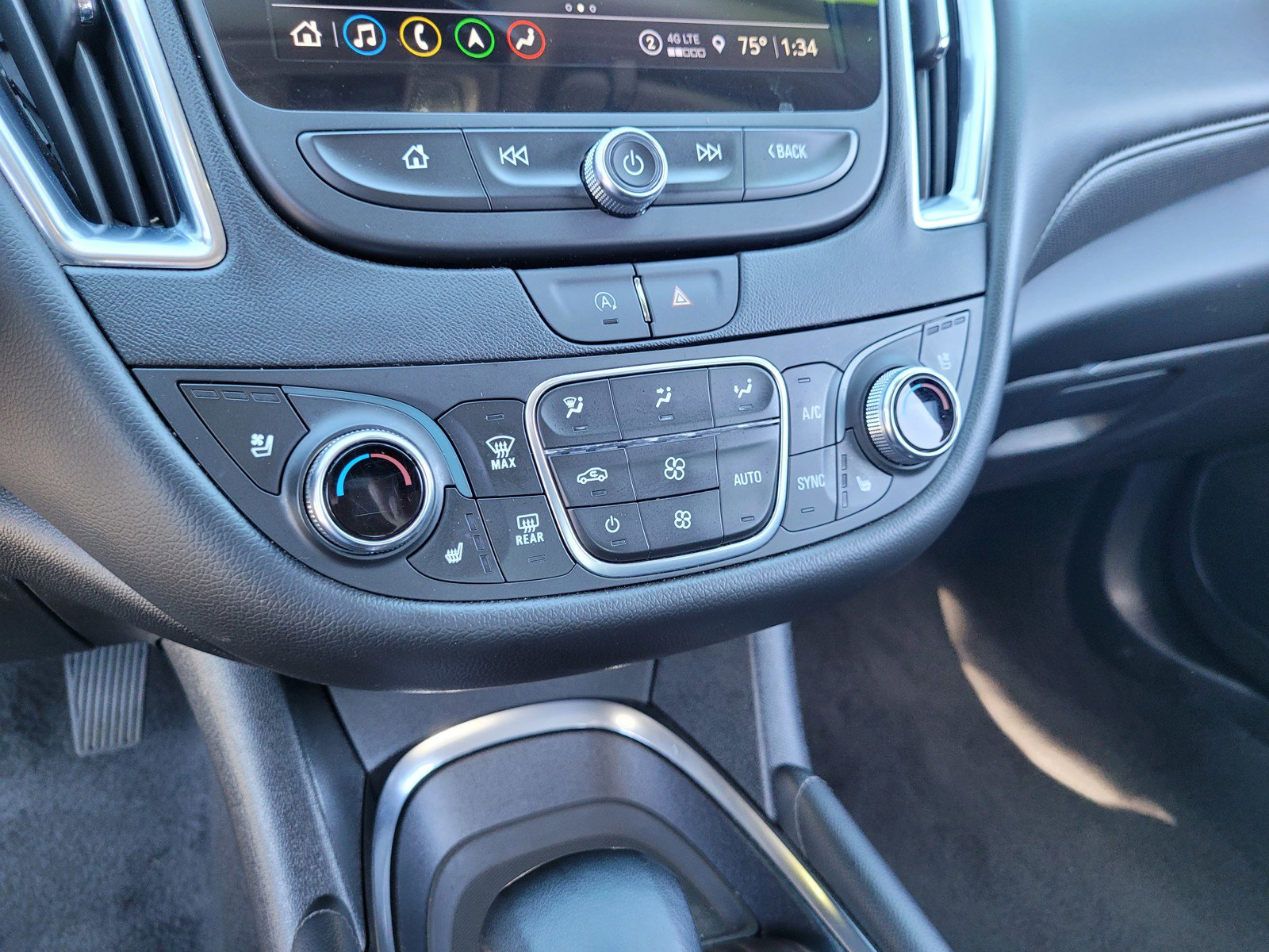 Used 2024 Chevrolet Malibu LT image 19