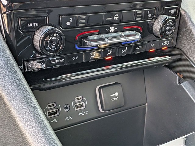 New 2025 Jeep Grand Cherokee Limited w/ Black Appearance Package image 21