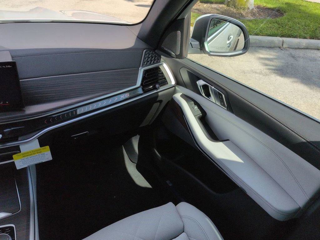 New 2026 BMW X5 xDrive40i w/ Climate Comfort Package image 17