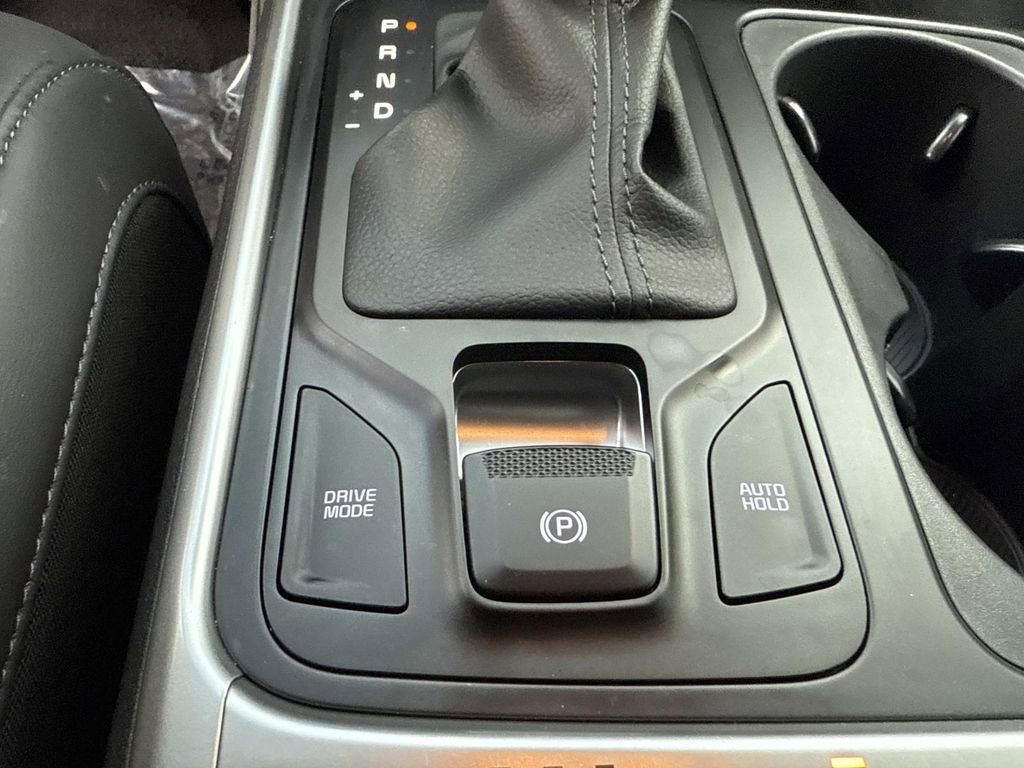 Used 2026 Kia Carnival image 32