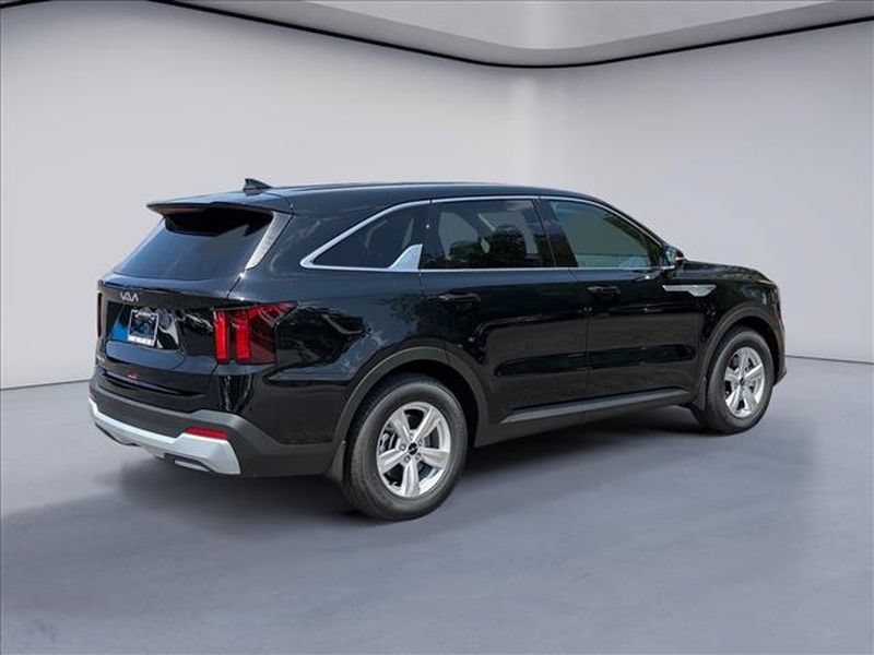 New 2026 Kia Sorento LX FWD image 5