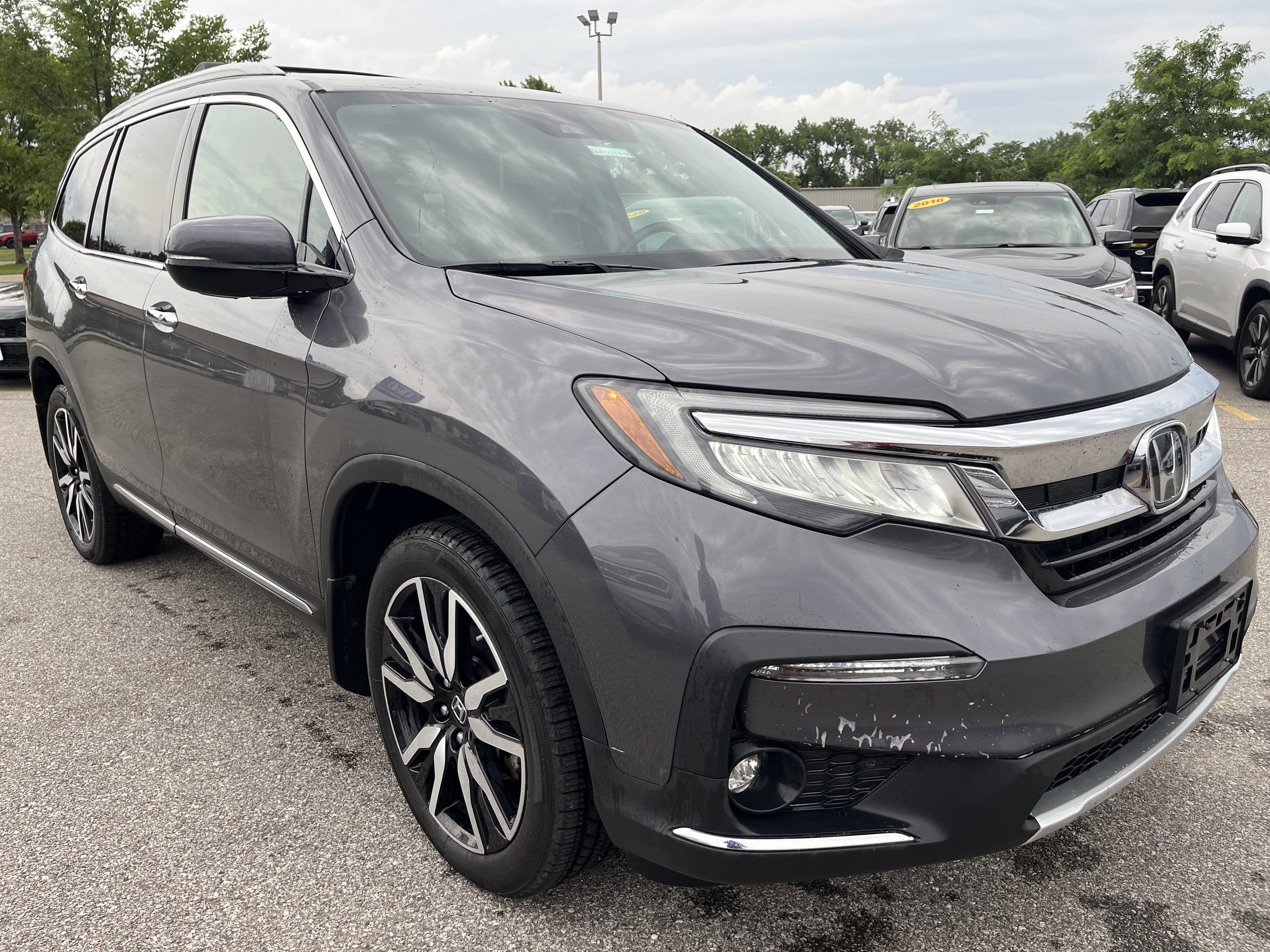 Used 2021 Honda Pilot Touring image 3