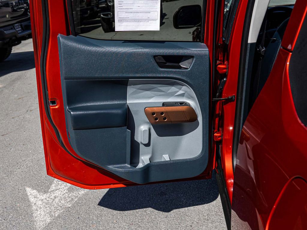 Used 2022 Ford Maverick Lariat w/ Lariat Luxury Package image 14