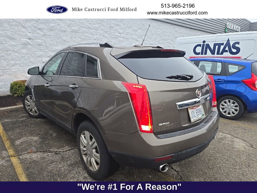 Used 2016 Cadillac SRX Luxury image 2