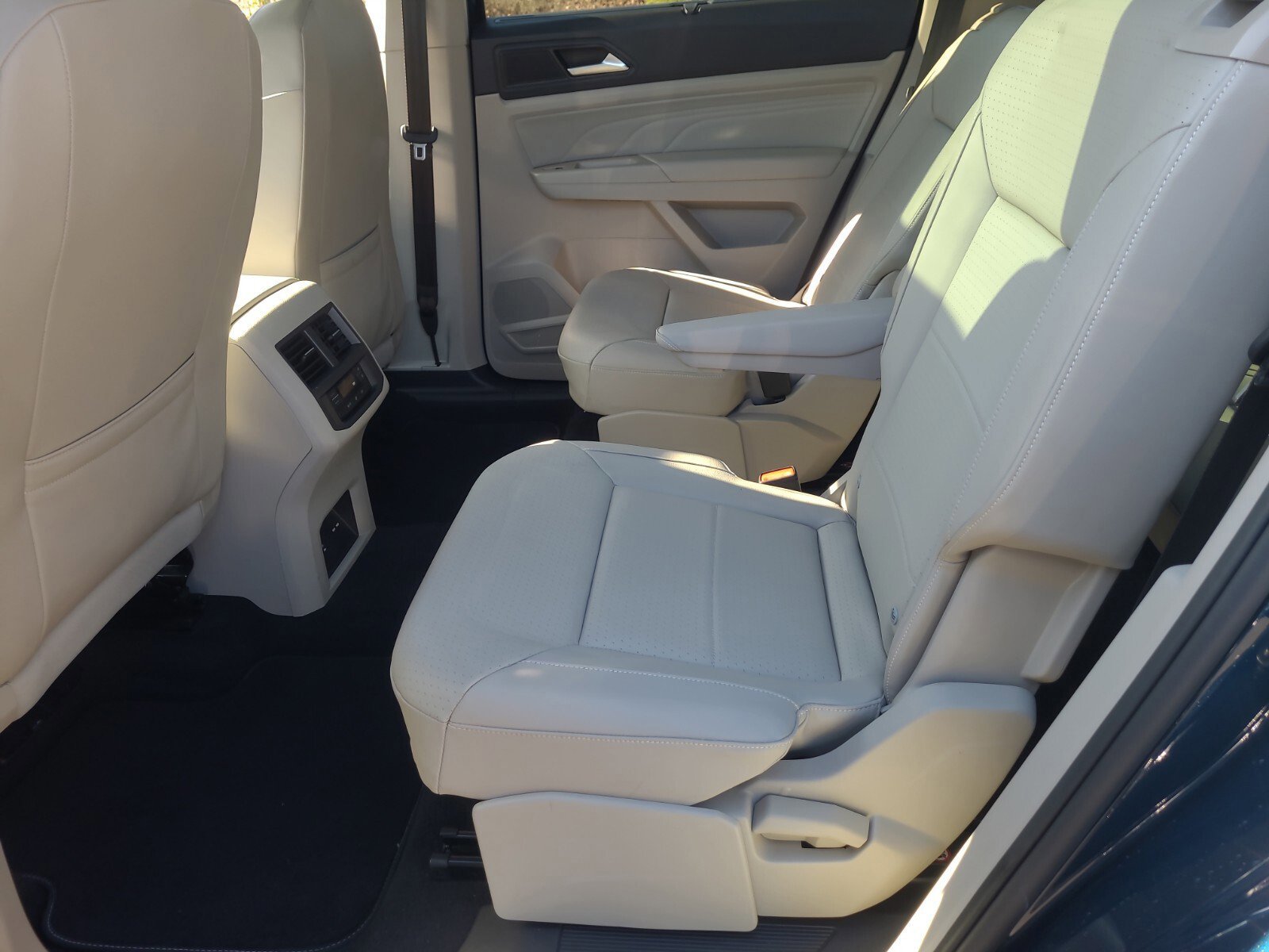 Used 2023 Volkswagen Atlas SE image 10