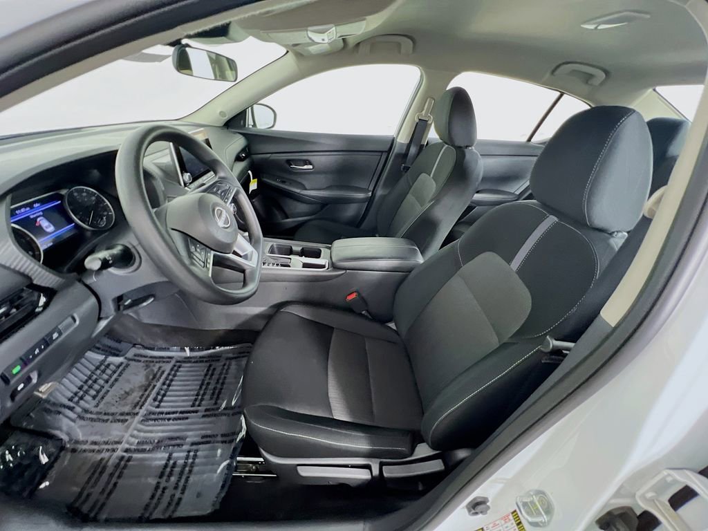 Used 2025 Nissan Sentra SV FWD image 19