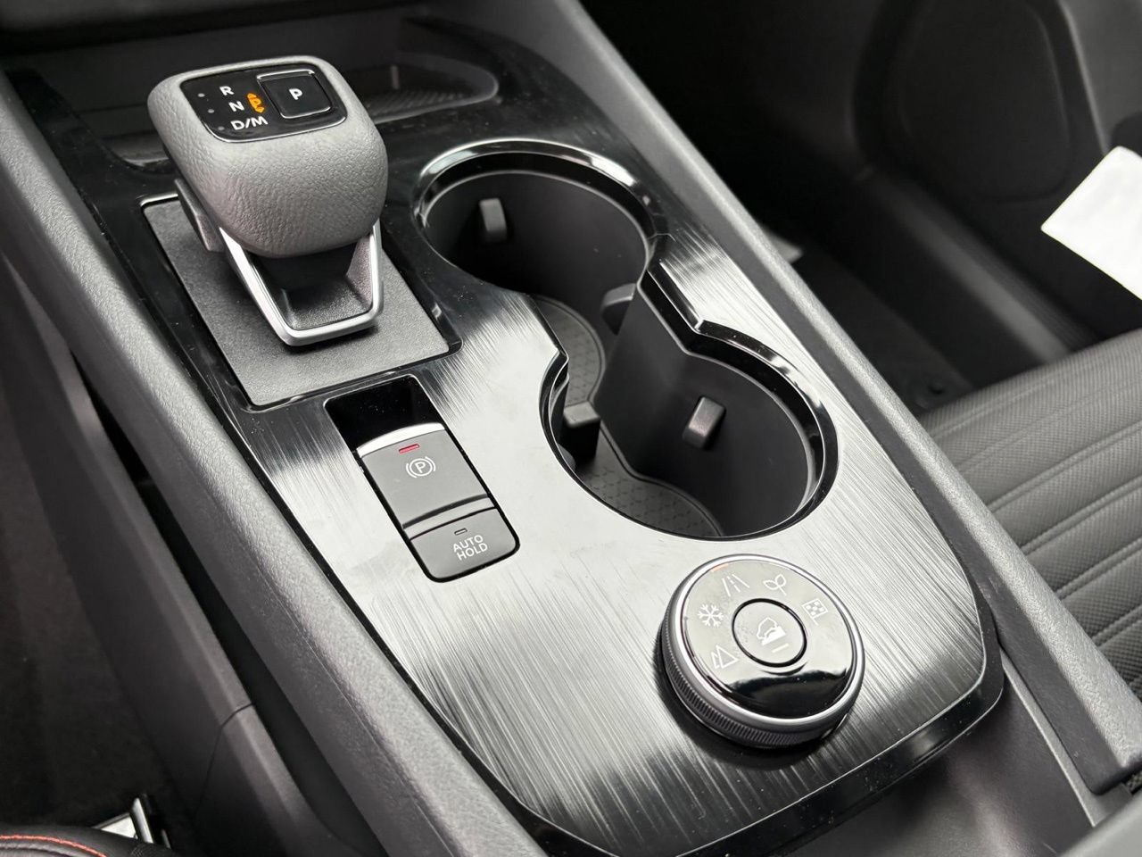 New 2026 Nissan Rogue SV AWD/4WD image 13